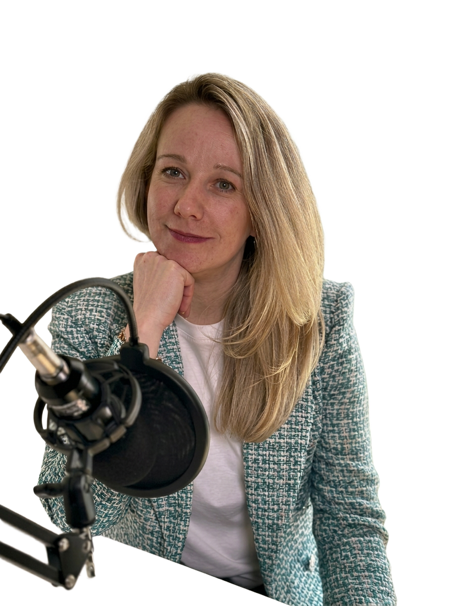 Beata Dąbrowska przy mikrofonie
